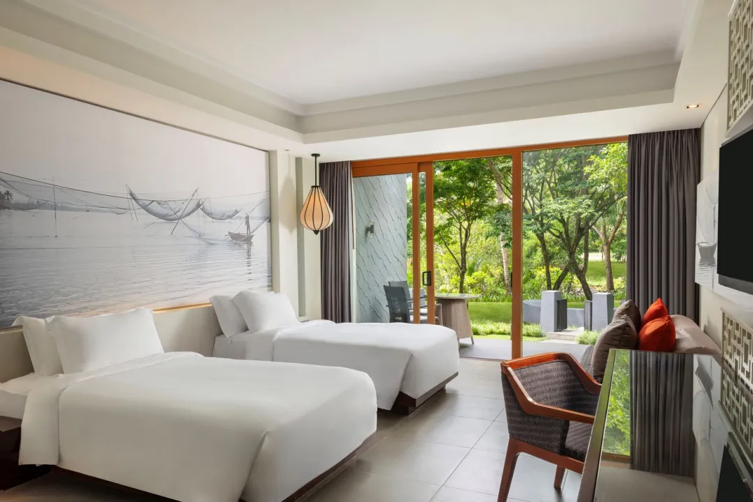 Odysseys Travel - Angsana Lang Co - Rooms - Garden Balcony King Grand - Twin Bedroom